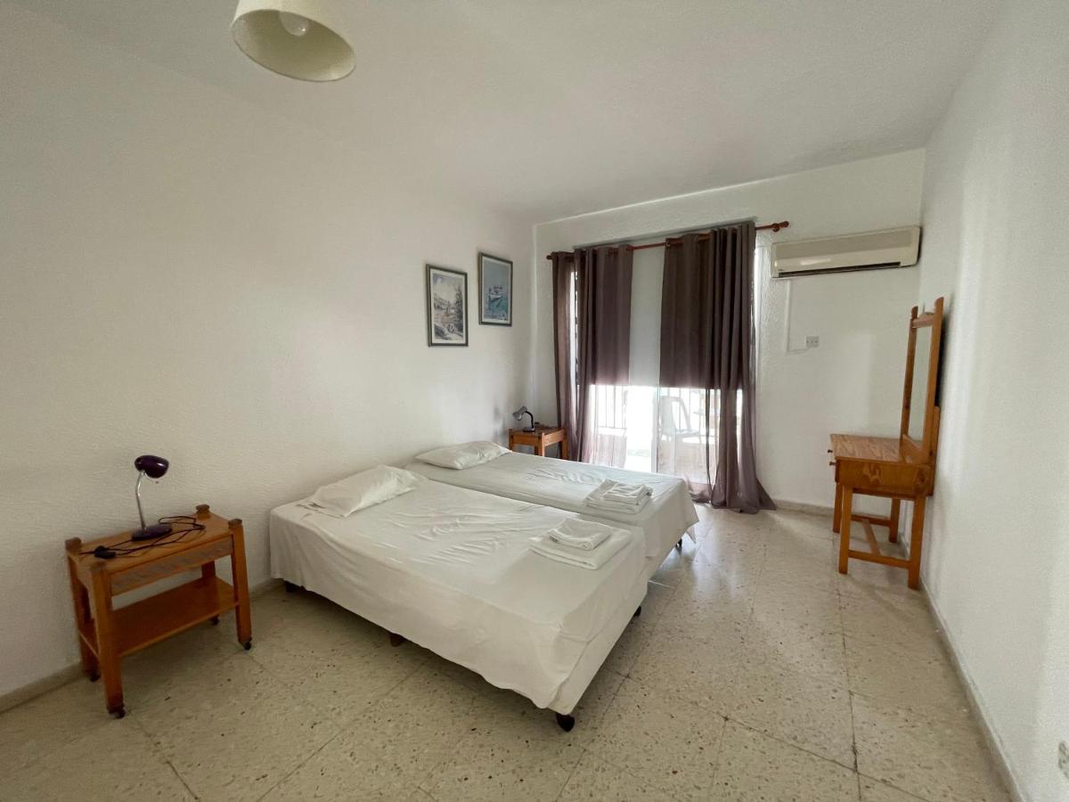 Dream Studio270M From The Beach Paphos Exterior foto