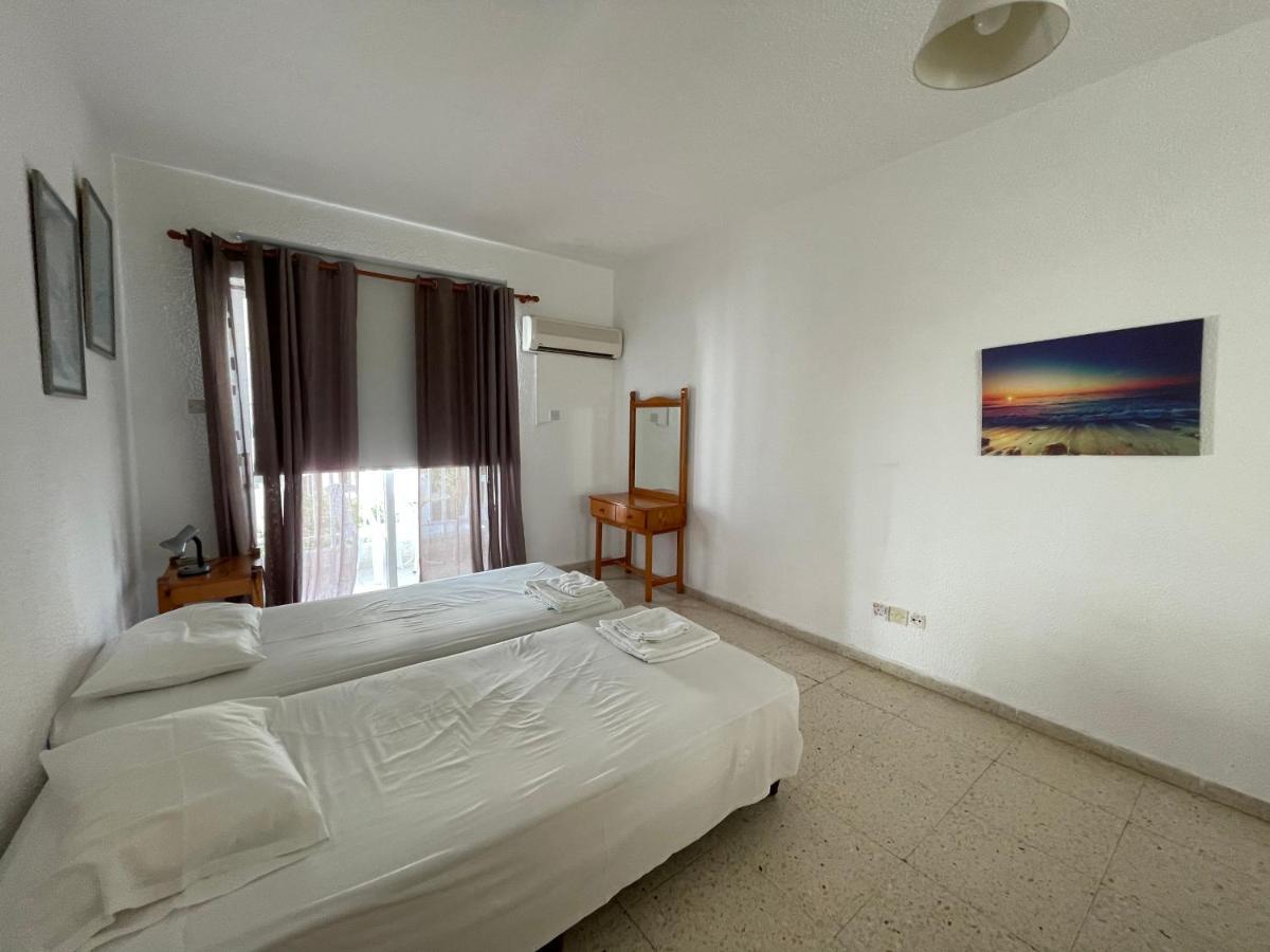 Dream Studio270M From The Beach Paphos Exterior foto